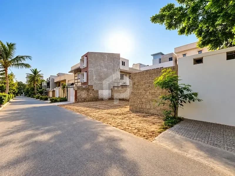 400 Yards Residential Open Plot For Sale Gulshan-e-Iqbal Block 10A Prime Location Adjacent To Main Rashid Minhas Road And Just Back Of Lasania Restaurant — for sale in Gulshan-e-Iqbal