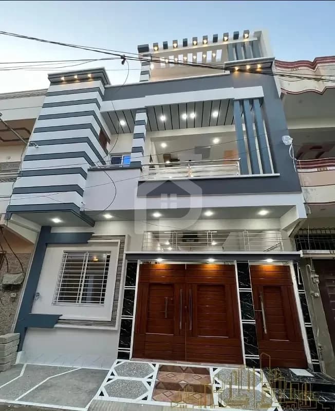 One Of The Top Notch Construction Ultra Modern Architect 120 Sq Yards West Open Lease Bungalow On 60 Feet Road And 400sq Yd Facing House For Sale At Super Hot Location In SAADI TOWN — for sale in Saadi Town